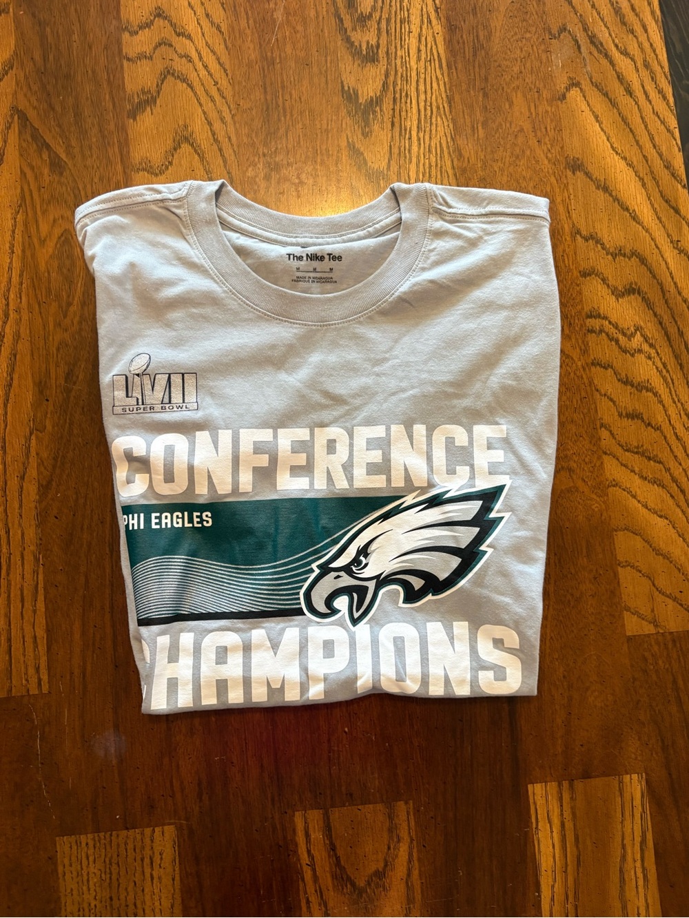 Nike Men’s Philadelphia Eagles Light Gray Tee with Green Logo